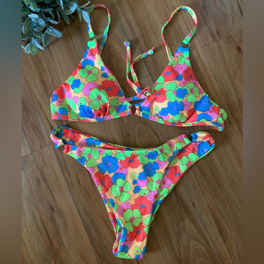 ~Sexy Bikini Sets Ring Triangle  2 Piece Swimsuit Bright ColorsFloral M~
